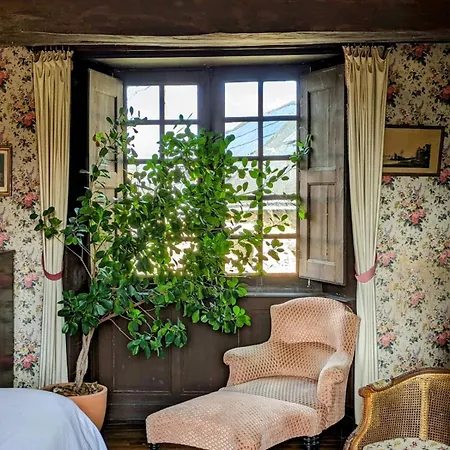 Chateau De La Garlais - 29 Couchages Derval