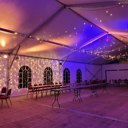 Chateau De La Garlais - 29 Couchages * Derval