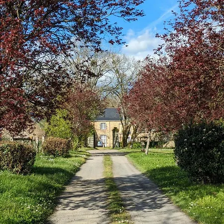Chateau De La Garlais - 29 Couchages