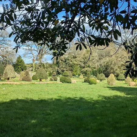 Chateau De La Garlais - 29 Couchages Derval