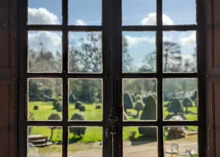 Chateau De La Garlais - 29 Couchages *