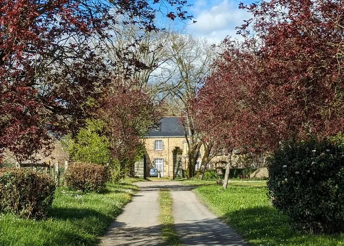 Chateau De La Garlais - 29 Couchages