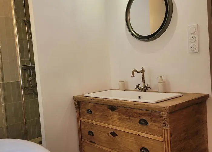 Chateau De La Garlais - 29 Couchages بيت للعطل Derval