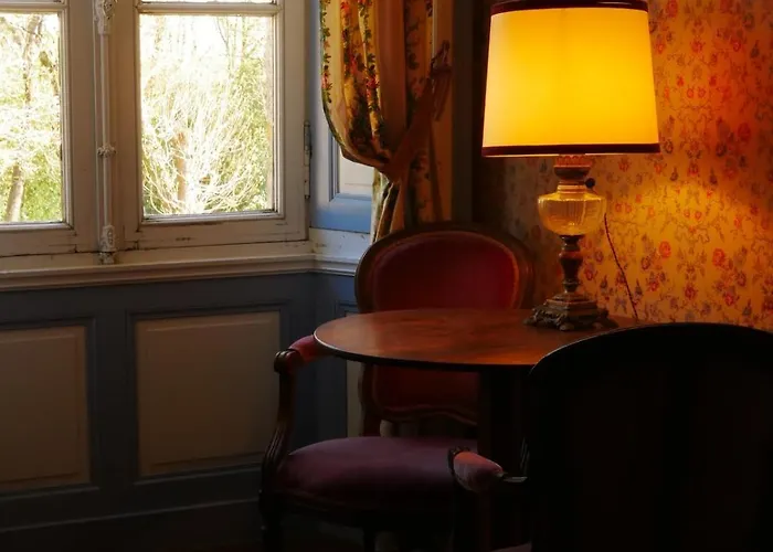 Chateau De La Garlais - 29 Couchages